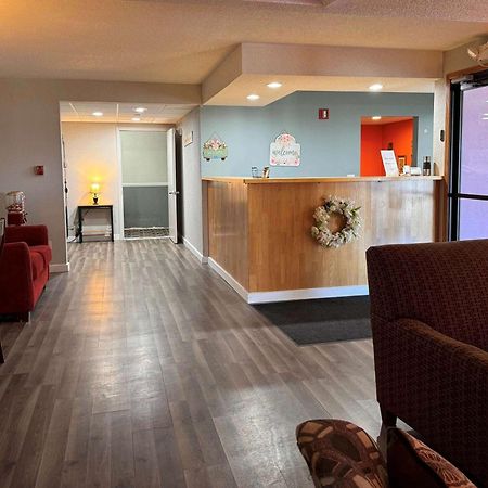 Sauk River Inn & Suites, A Travelodge By Wyndham Sauk Centre Экстерьер фото