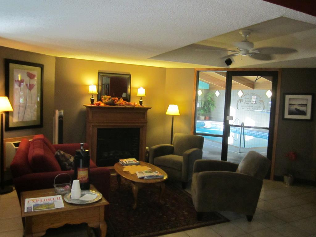 Sauk River Inn & Suites, A Travelodge By Wyndham Sauk Centre Экстерьер фото