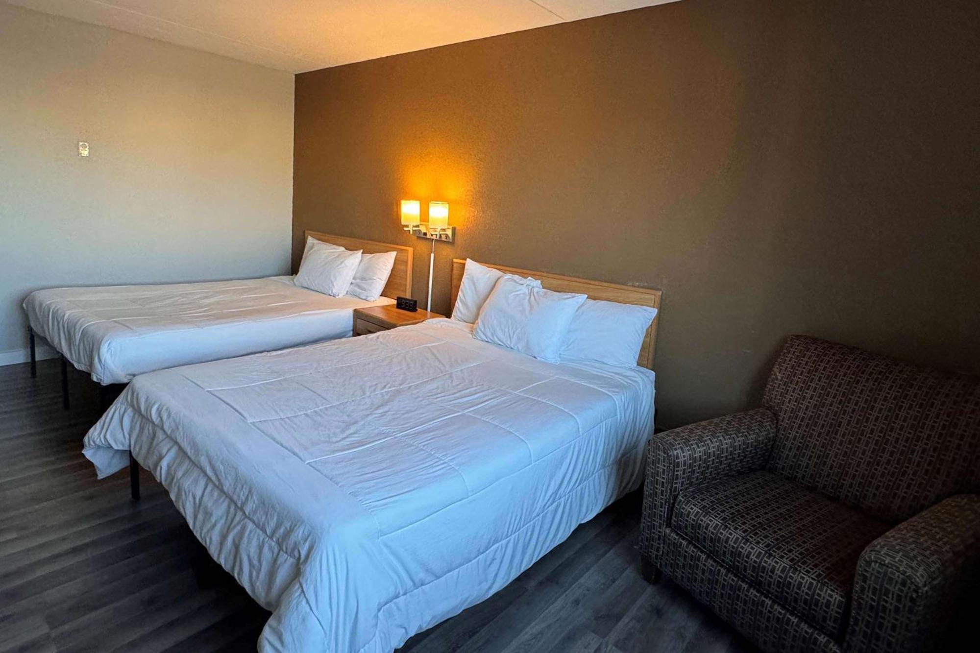 Sauk River Inn & Suites, A Travelodge By Wyndham Sauk Centre Экстерьер фото