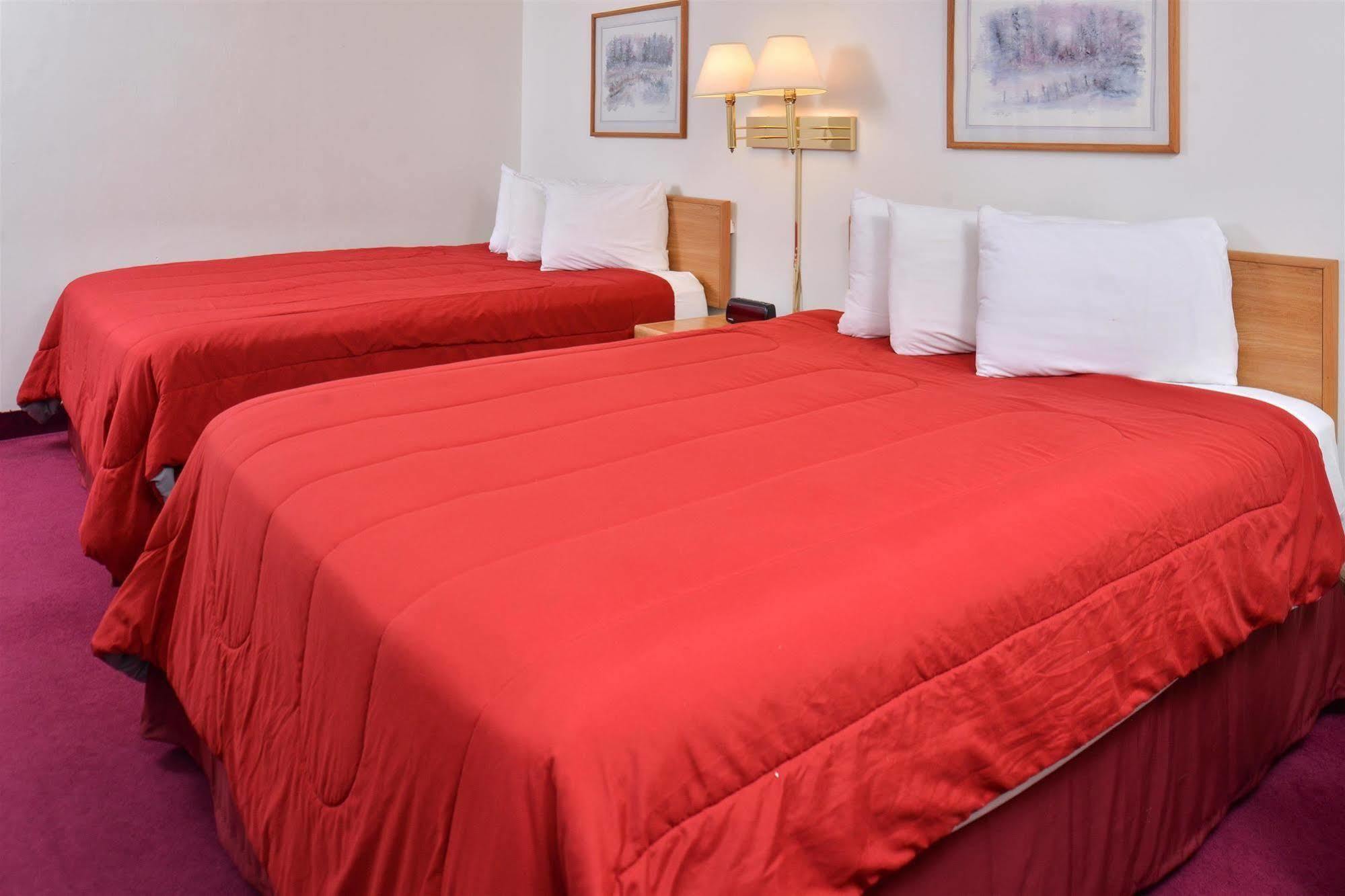 Sauk River Inn & Suites, A Travelodge By Wyndham Sauk Centre Экстерьер фото