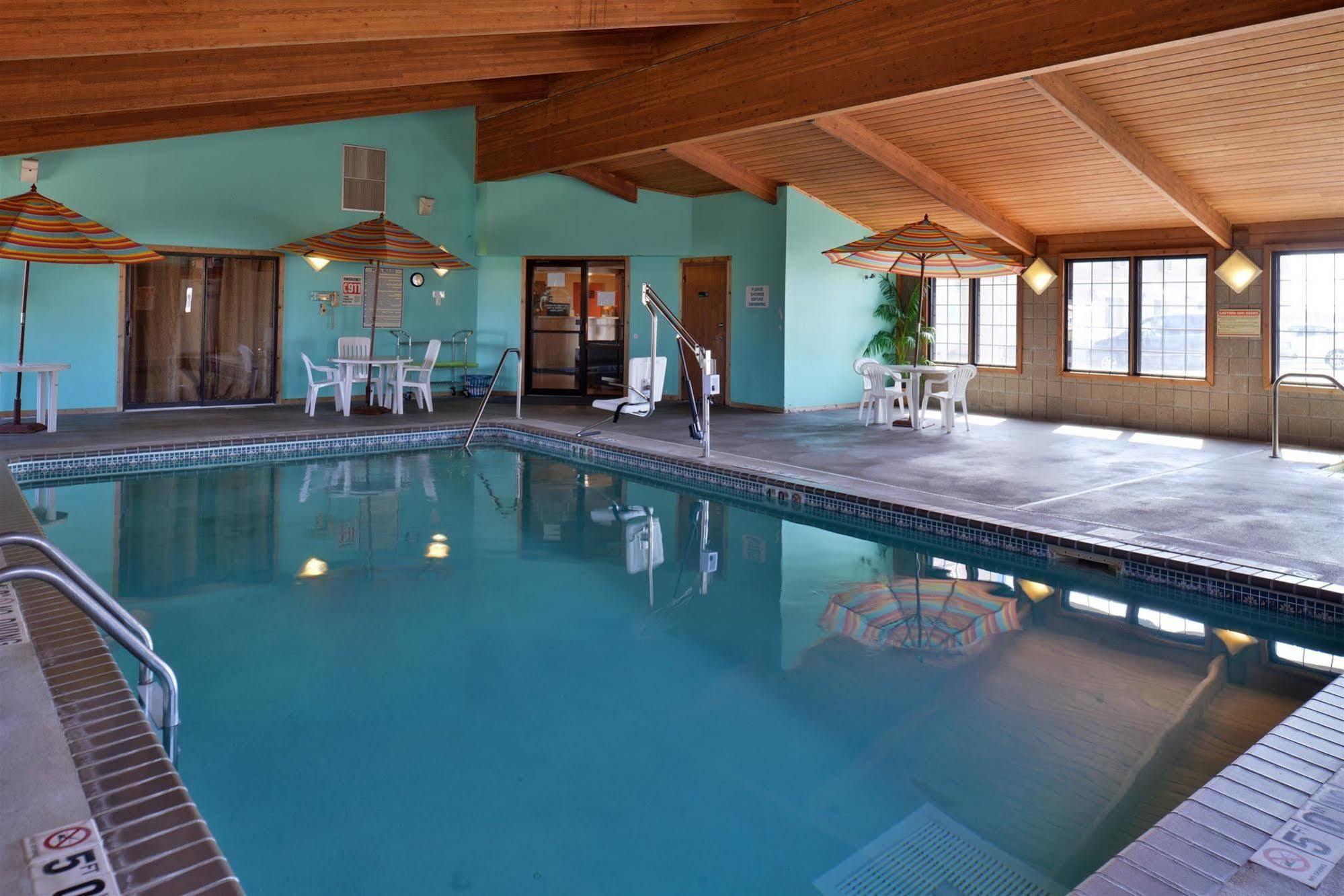 Sauk River Inn & Suites, A Travelodge By Wyndham Sauk Centre Экстерьер фото